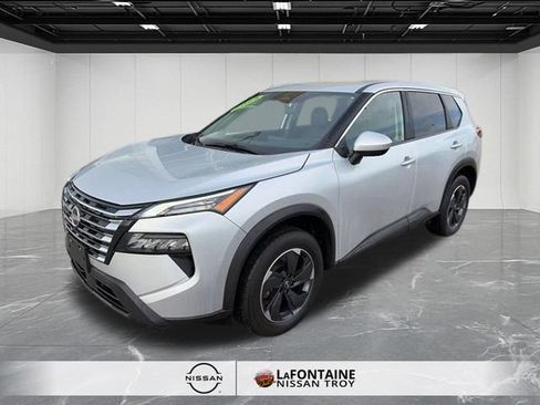 Certified 2025 Nissan Rogue SV AWD/4WD image 1