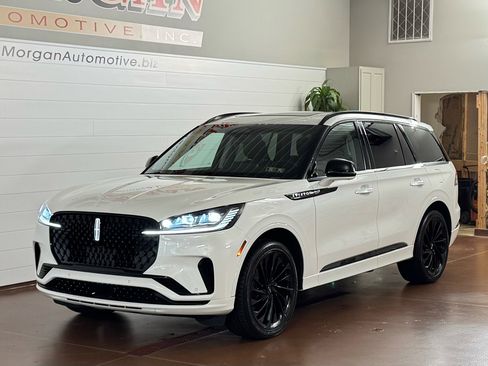 Used 2025 Lincoln Aviator Reserve w/ Equipment Group 201A image 7