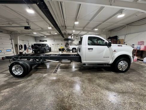 Used 2025 RAM 5500 4x4 Regular Cab image 2
