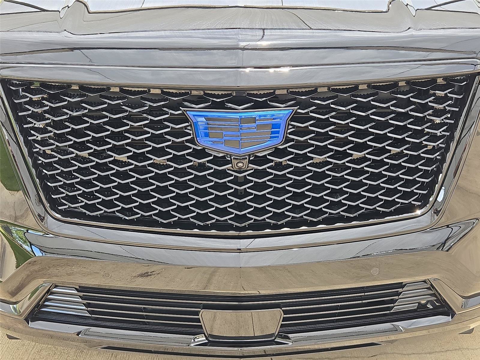 Certified 2026 Cadillac Escalade Platinum Sport w/ LPO, Floor Liner Package AWD/4WD image 6
