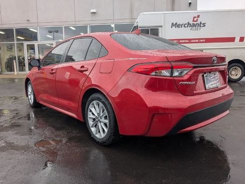 Used 2021 Toyota Corolla LE image 8