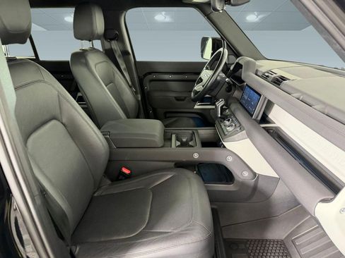 Used 2023 Land Rover Defender 110 S image 19