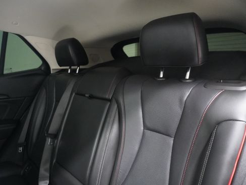 Used 2022 Buick Envision Essence w/ Sport Touring Package FWD image 13