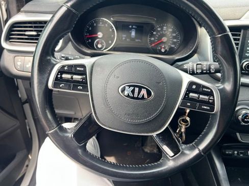 Used 2019 Kia Sorento S AWD/4WD image 10