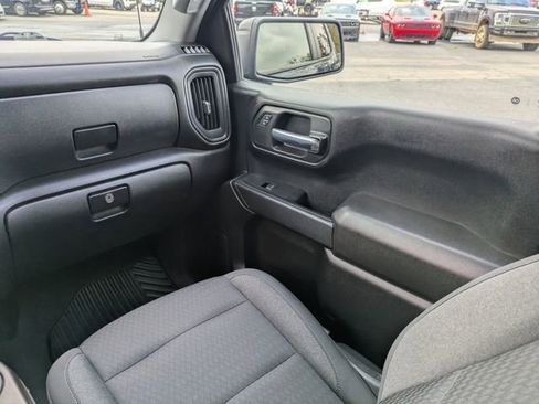 Used 2023 Chevrolet Silverado 1500 Custom image 17