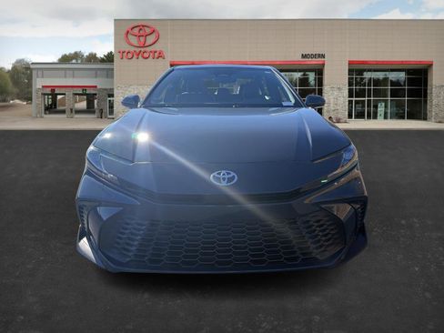 Certified 2025 Toyota Camry SE image 2