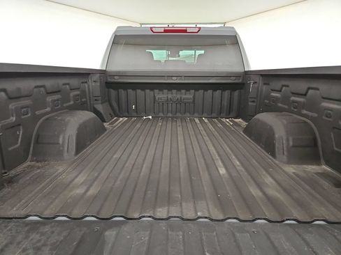 Certified 2025 GMC Sierra 1500 SLE RWD image 17