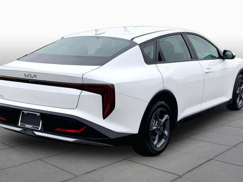 Used 2025 Kia K4 FWD image 13