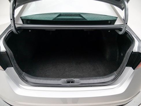 Used 2024 Nissan Altima 2.5 SV image 13