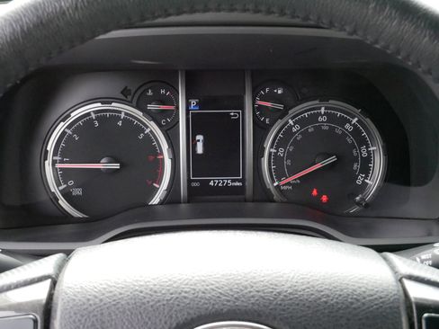 Certified 2024 Toyota 4Runner TRD Off-Road image 21