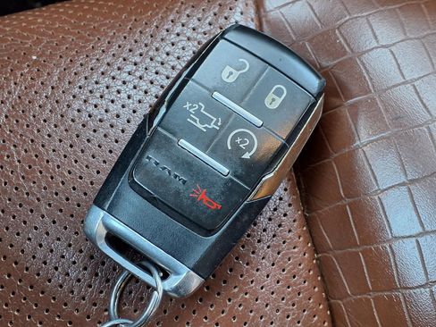 Used 2019 RAM 3500 Limited image 10