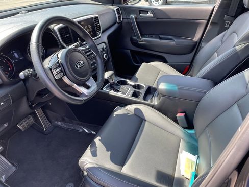 Used 2022 Kia Sportage Nightfall Edition image 4