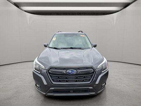 Used 2022 Subaru Forester Premium AWD/4WD image 14