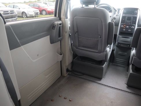 Used 2010 Dodge Grand Caravan SE w/ Popular Equipment Group FWD image 29