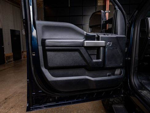 Used 2021 Ford F250 Platinum w/ FX4 Off-Road Package image 36