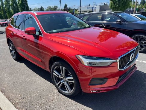 Used 2021 Volvo XC60 T5 Momentum w/ Advanced Package AWD/4WD image 3