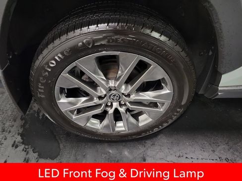 Used 2022 Toyota RAV4 XLE Premium AWD/4WD image 12