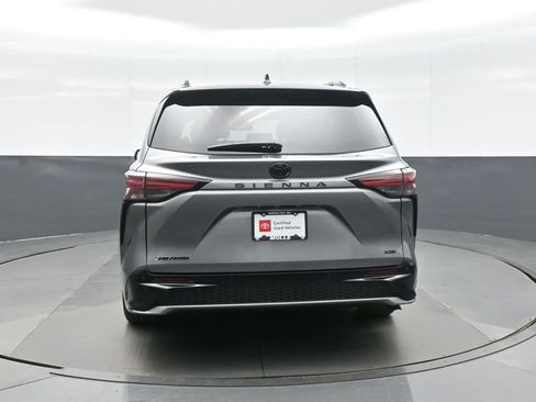Certified 2026 Toyota Sienna XSE image 6