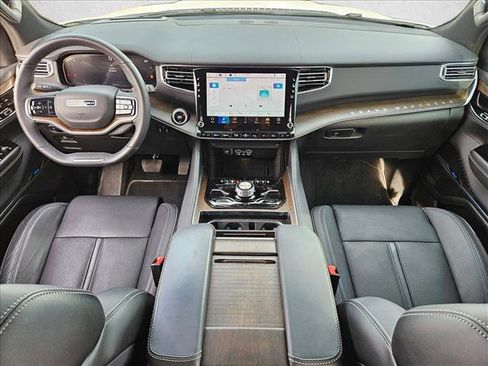 Used 2024 Jeep Grand Wagoneer Series I w/ HD Trailer Tow Package image 13