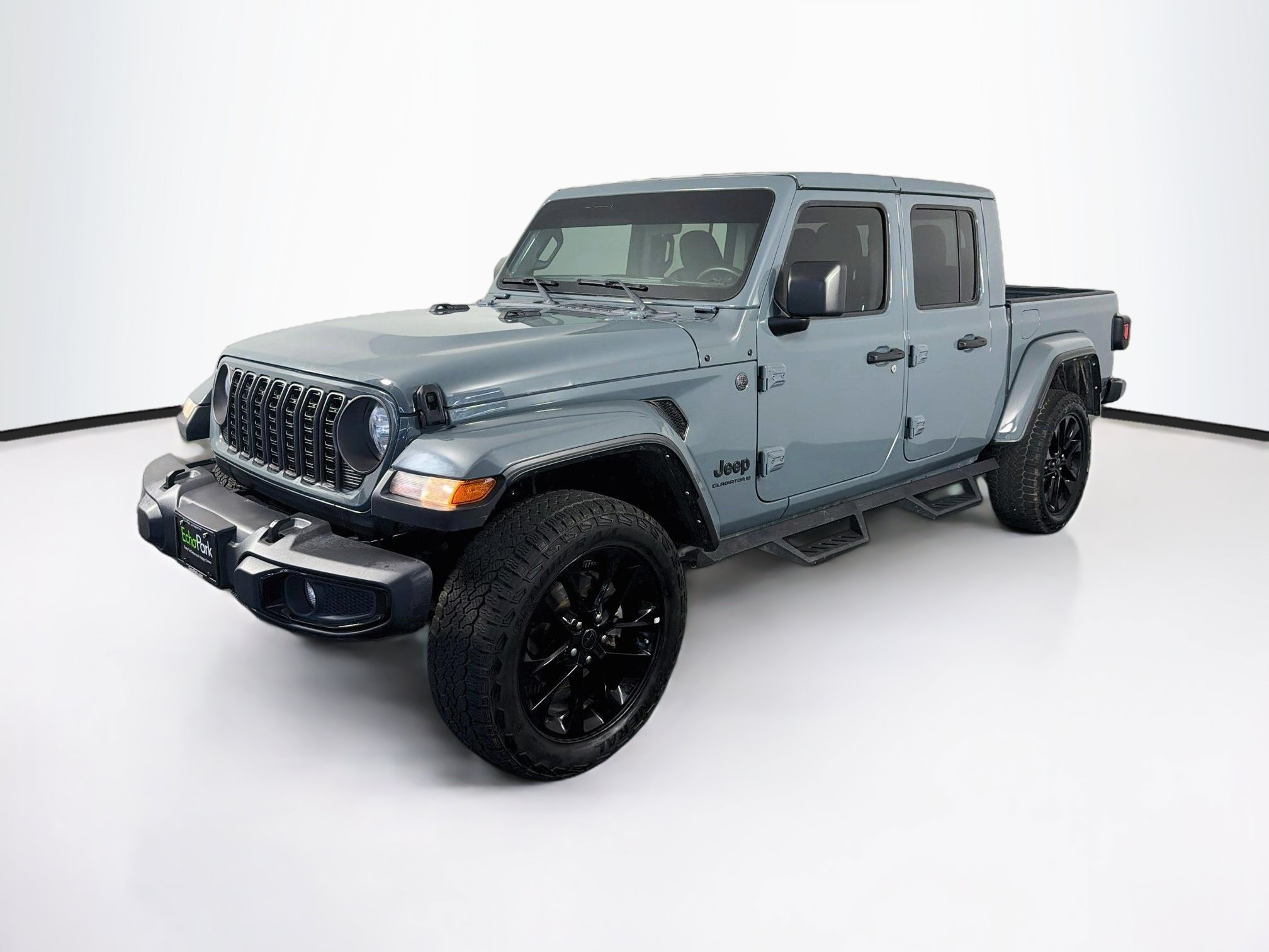 Used 2024 Jeep Gladiator Sport AWD/4WD image 3