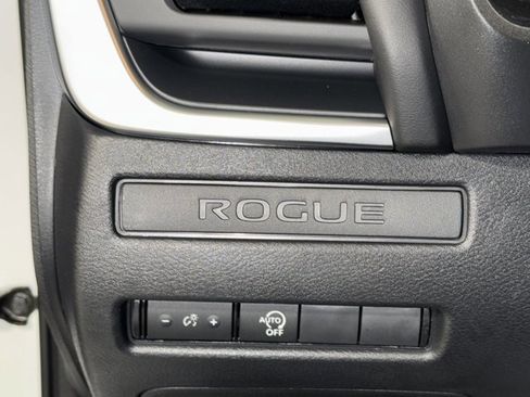 New 2026 Nissan Rogue S image 18