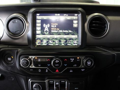 Used 2022 Jeep Wrangler Unlimited Sport w/ Sun And Sound Package AWD/4WD image 28