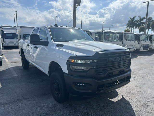 Used 2026 RAM 2500 Tradesman AWD/4WD image 2