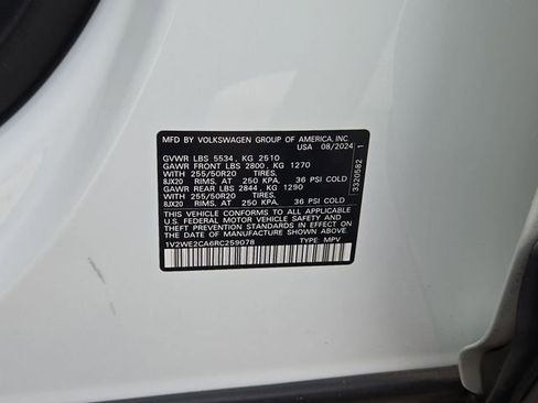 Used 2024 Volkswagen Atlas Cross Sport SE image 33