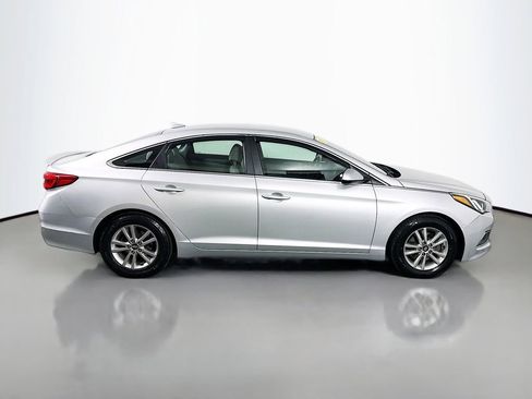 Used 2017 Hyundai Sonata SE image 4