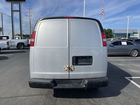 Used 2016 GMC Savana 2500 RWD image 4