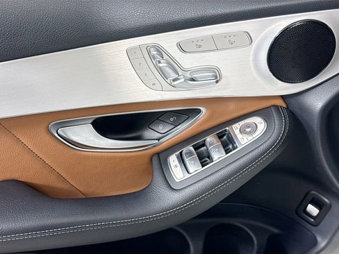 Certified 2022 Mercedes-Benz GLC 300 image 23