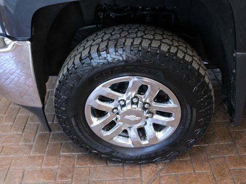 Used 2018 Chevrolet Silverado 2500 LT w/ LT Convenience Package AWD/4WD image 7