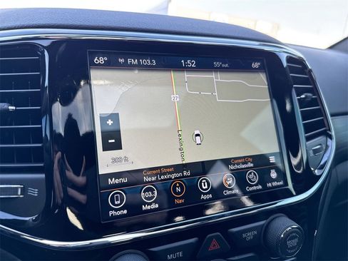 Used 2021 Jeep Grand Cherokee Laredo X image 15