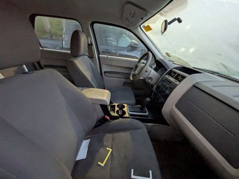 Used 2009 Ford Escape XLS image 8