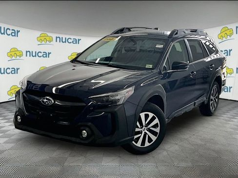 Used 2023 Subaru Outback Premium AWD/4WD image 3
