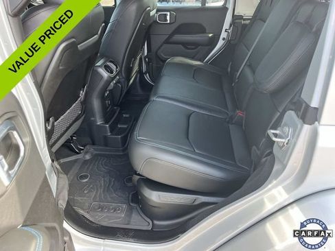 Used 2024 Jeep Wrangler High Altitude AWD/4WD image 17