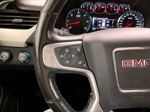 Used 2018 GMC Yukon SLT AWD/4WD image 12
