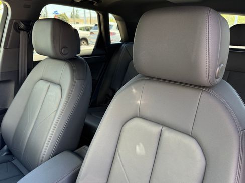 Used 2022 Audi Q3 2.0T Premium image 27