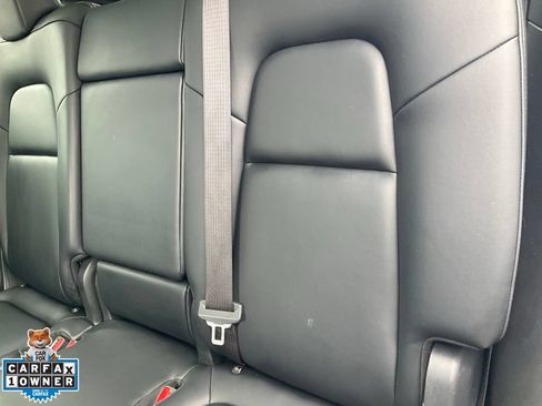 Used 2021 Tesla Model Y Long Range AWD/4WD image 30
