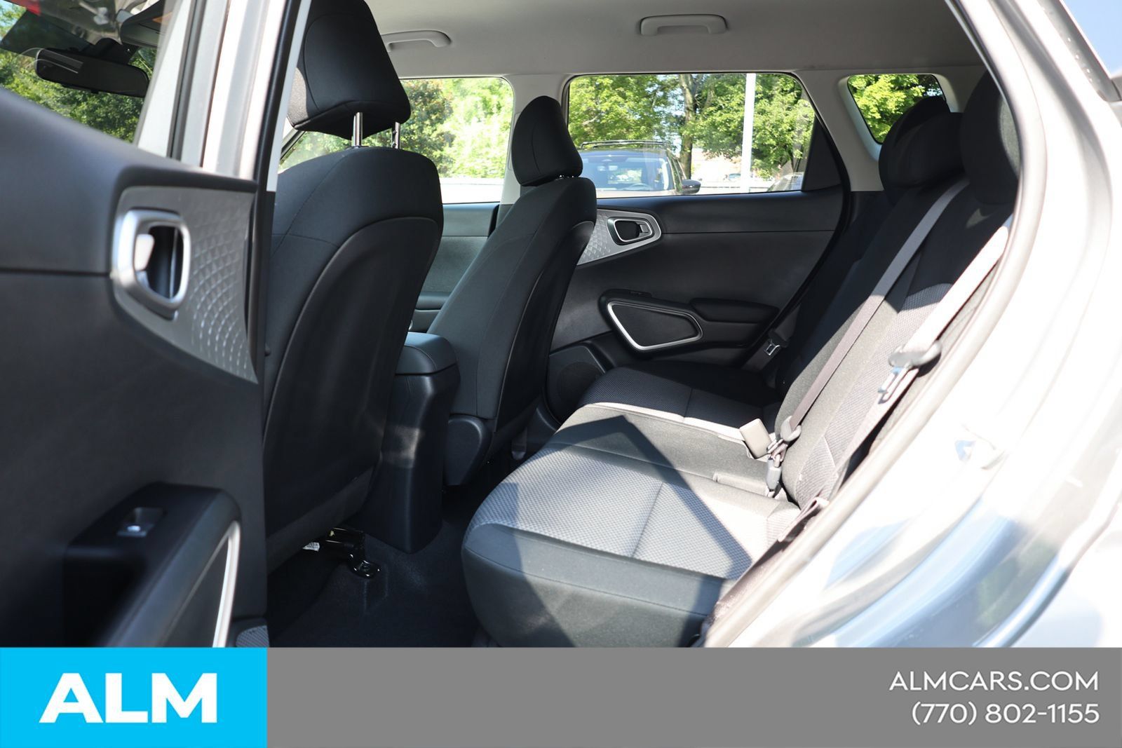 Used 2025 Kia Soul LX w/ LX Technology Package FWD image 18