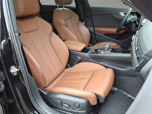 Used 2023 Audi A4 2.0T Premium w/ Convenience Package image 8