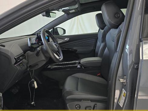 Used 2023 Volkswagen ID.4 Pro S image 7