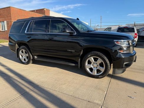 Used 2018 Chevrolet Tahoe LS w/ All-Season Package AWD/4WD image 4