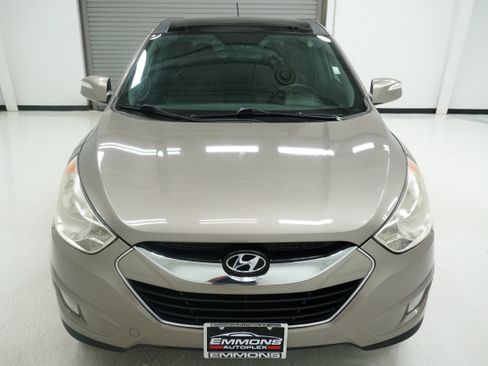 Used 2012 Hyundai Tucson Limited w/ Premium Pkg FWD image 2
