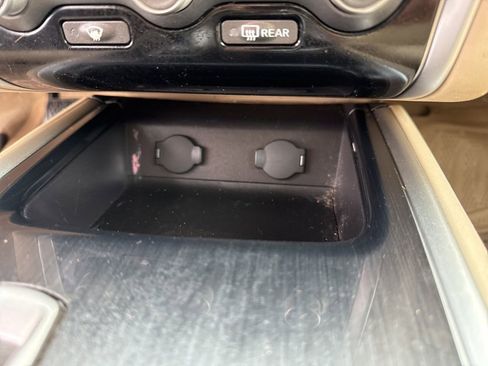 Used 2015 Nissan Pathfinder SV image 24