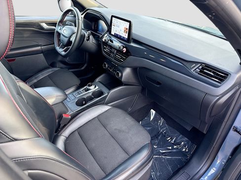 Used 2025 Ford Escape ST-Line Select image 14