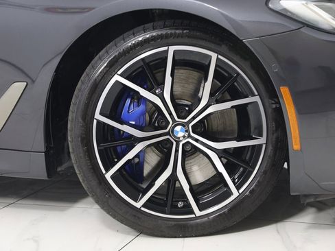 Used 2023 BMW M550i xDrive image 17