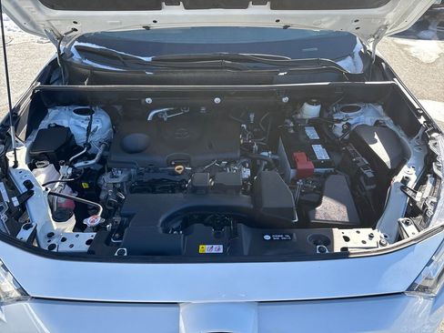 Used 2022 Toyota RAV4 XLE image 28