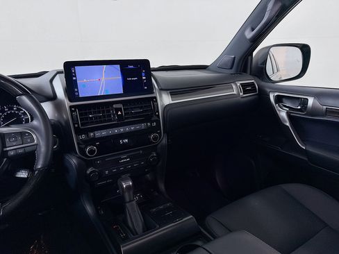Used 2023 Lexus GX 460 Premium w/ Accessory Package AWD/4WD image 26