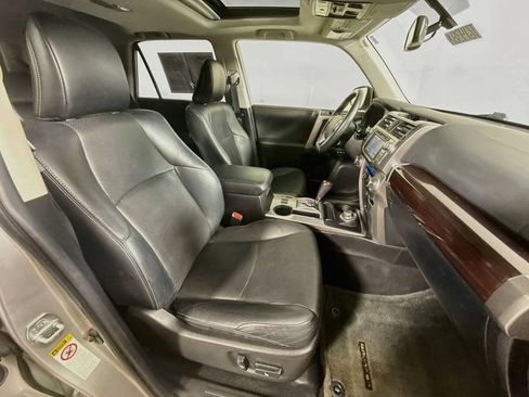 Used 2014 Toyota 4Runner Limited AWD/4WD image 27